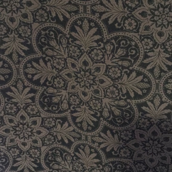 XS lularoe Julia - Picture 3 of 3